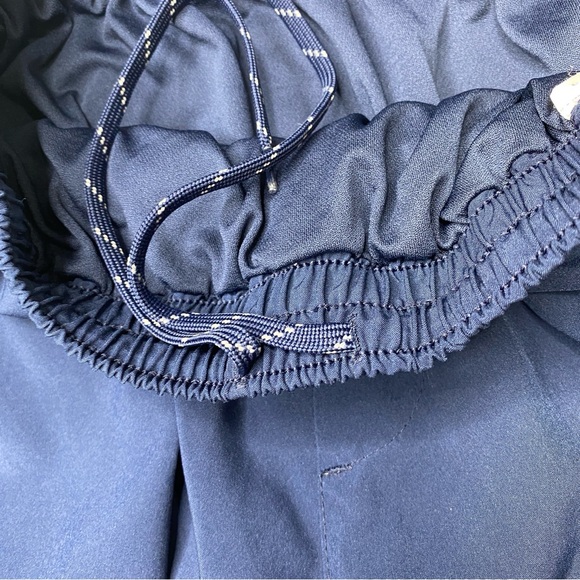 Columbia men’s size M/7 in navy with brief liner, 2 pockets athletic shorts. - Picture 5 of 6